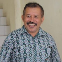 Prof. Dr. Tanwey Gerson Ratumanan,S.Pd., M.Pd.